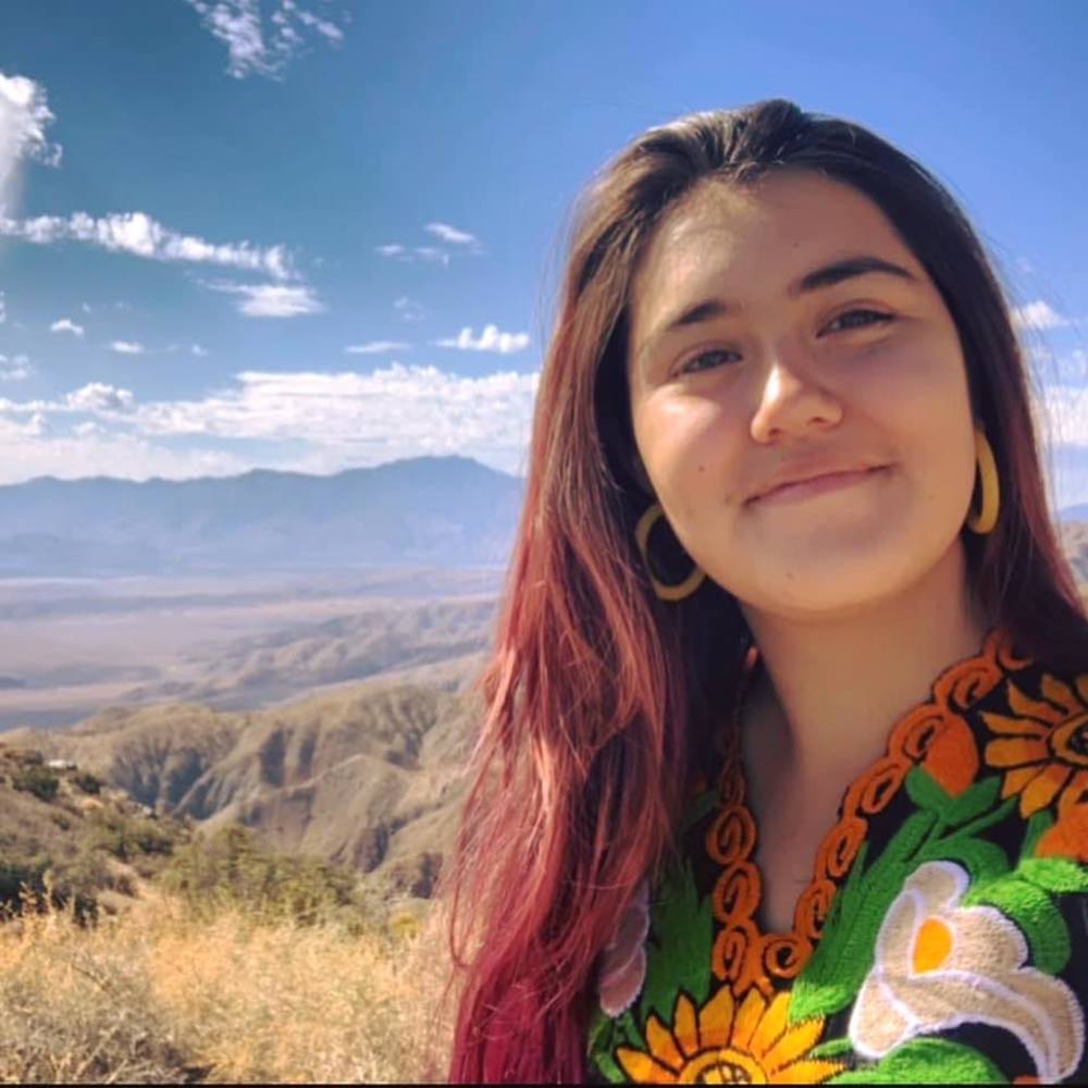 Meet your Posher, Paola